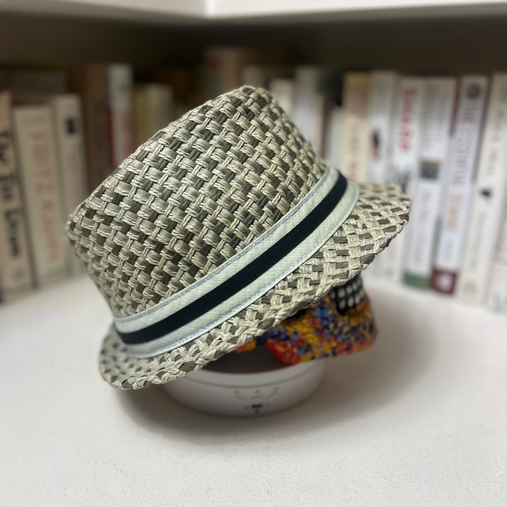 Goorin Bros Woven Cream hat w/black & white band - Sz: XL